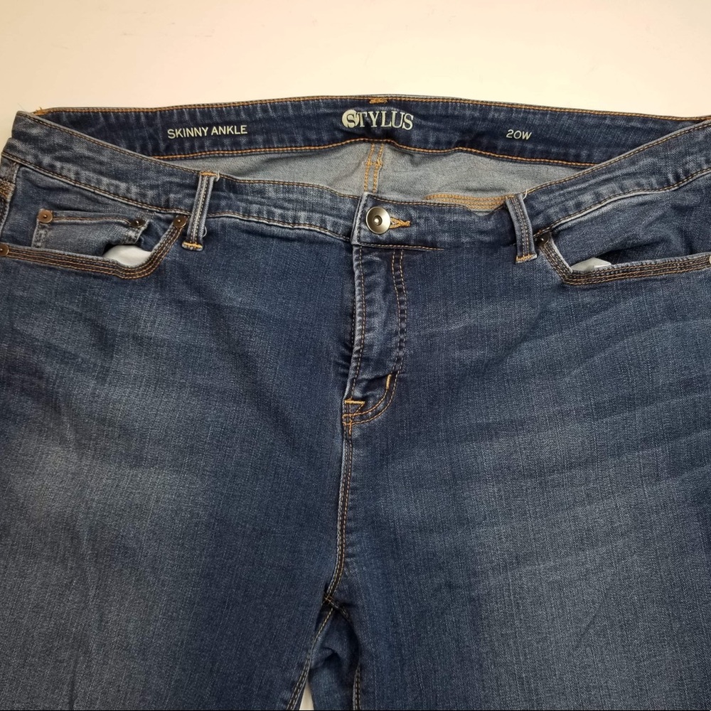 Stylus Jeans - Picture 3 of 5